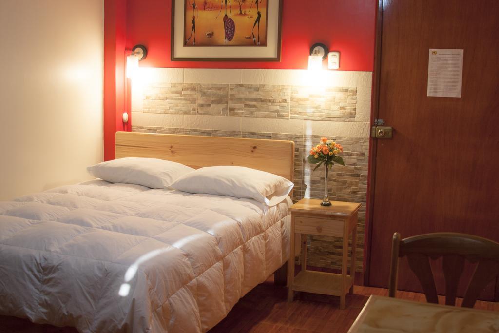 Hotel Savoy Ика Екстериор снимка