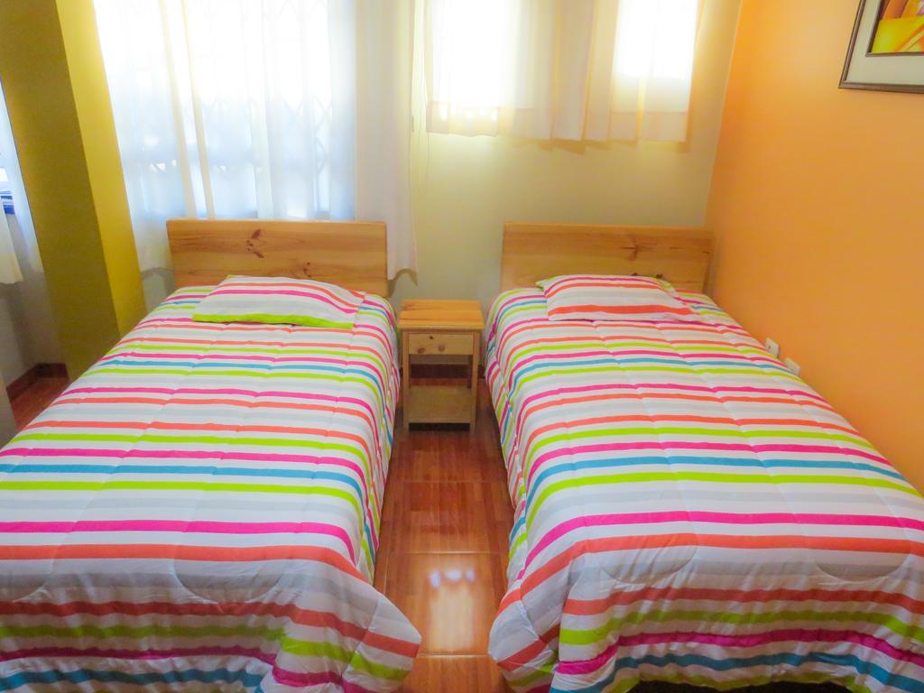 Hotel Savoy Ика Екстериор снимка
