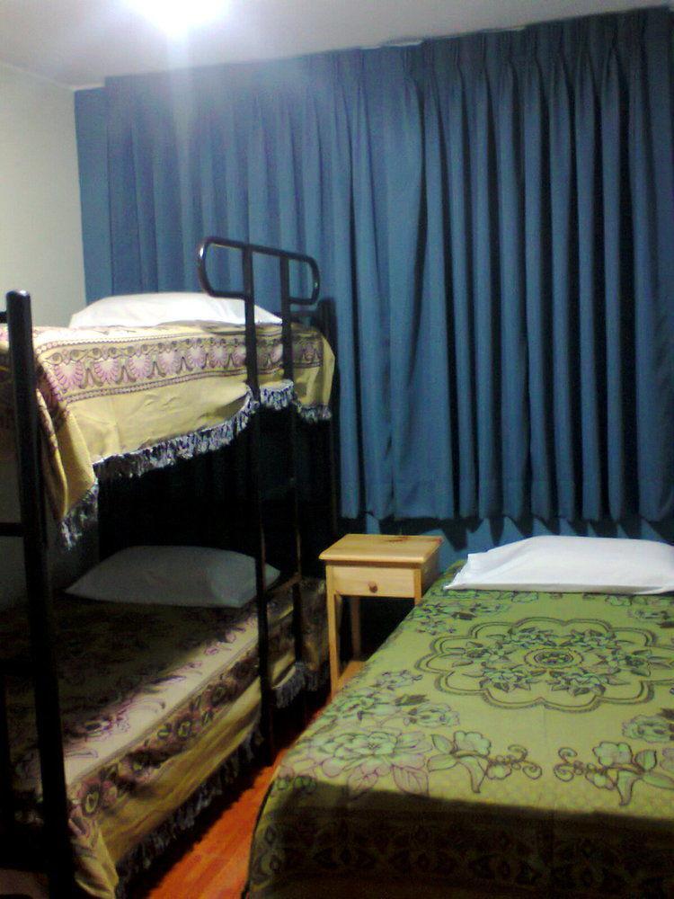 Hotel Savoy Ика Екстериор снимка