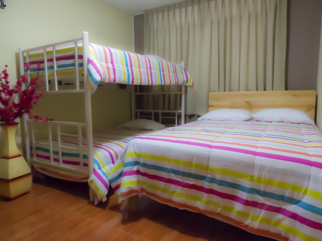 Hotel Savoy Ика Екстериор снимка