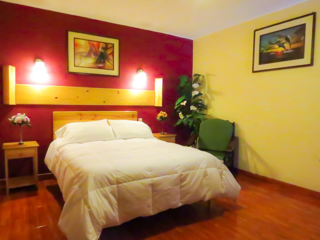 Hotel Savoy Ика Екстериор снимка