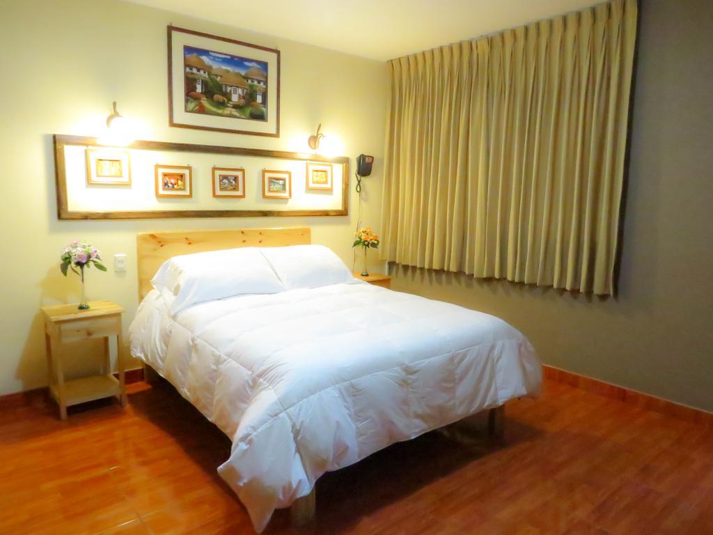 Hotel Savoy Ика Екстериор снимка