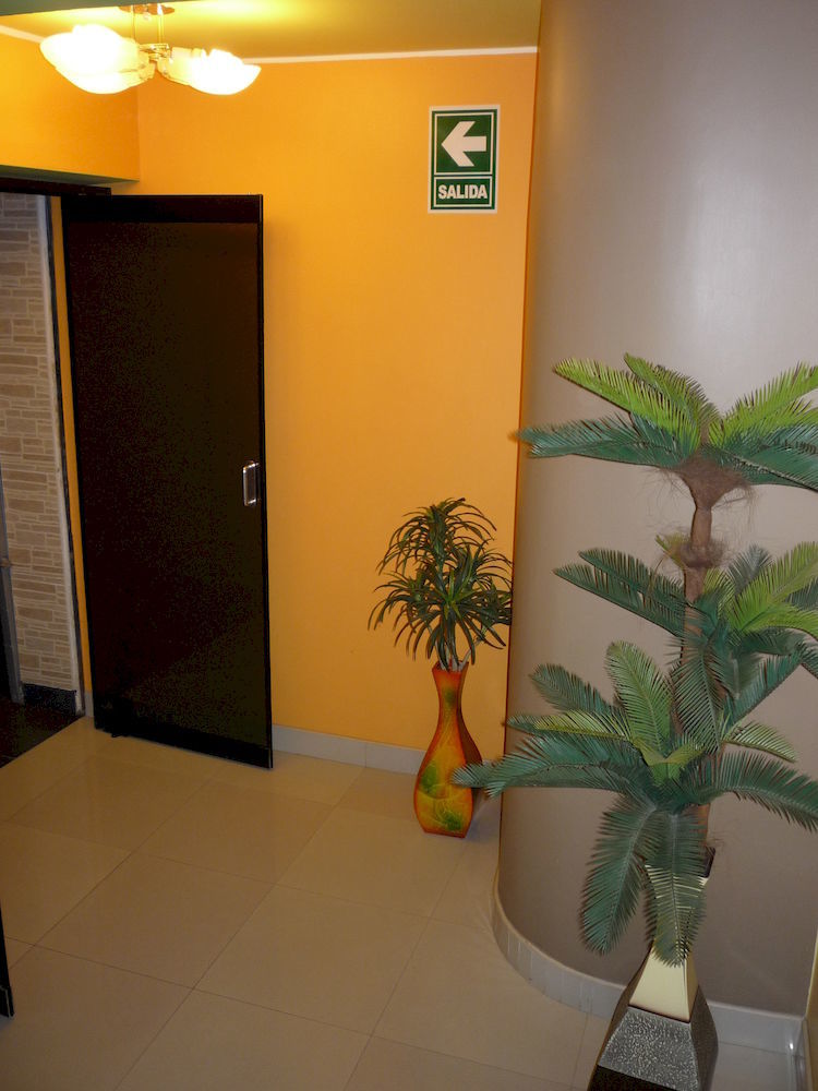 Hotel Savoy Ика Екстериор снимка