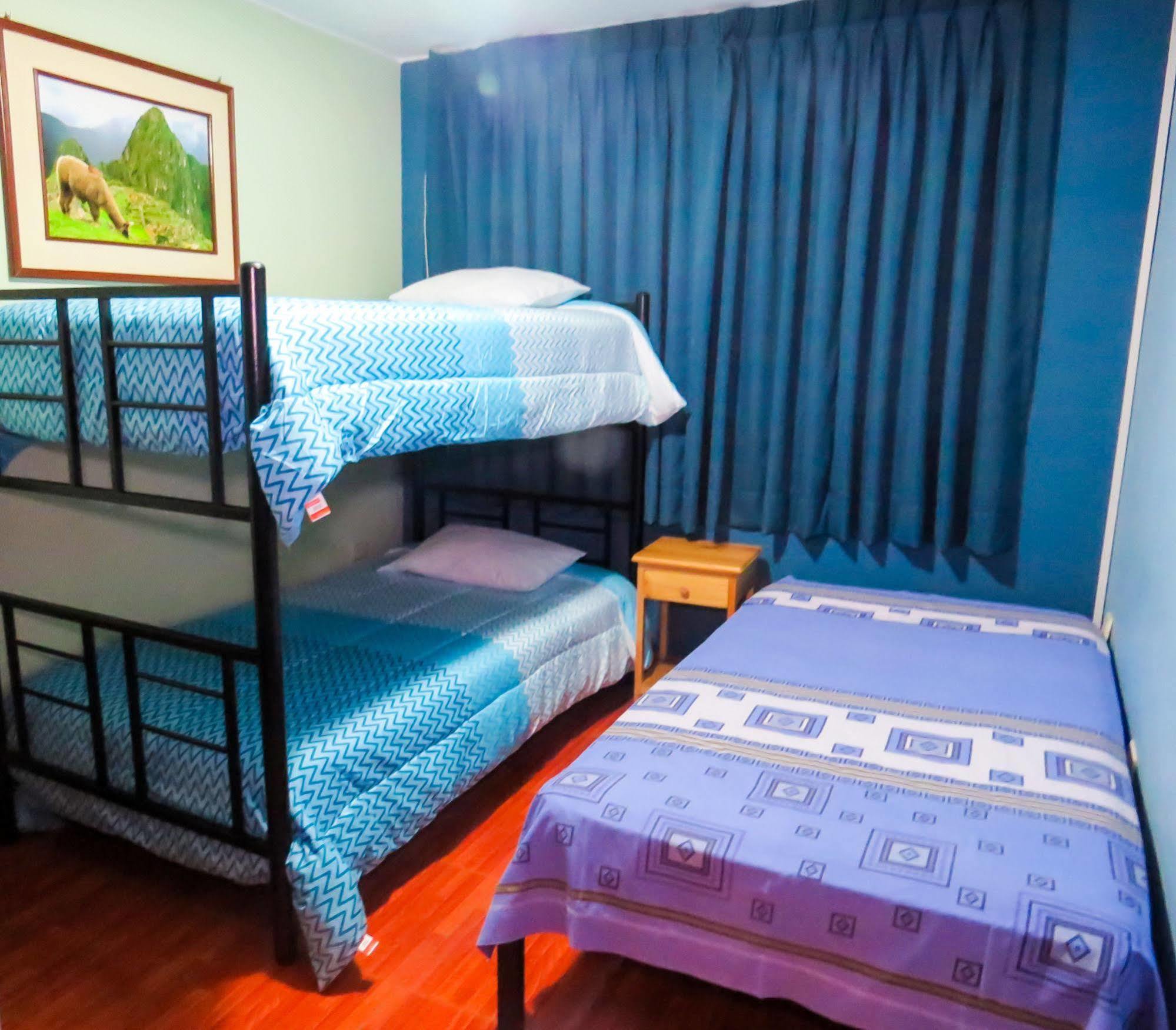 Hotel Savoy Ика Екстериор снимка