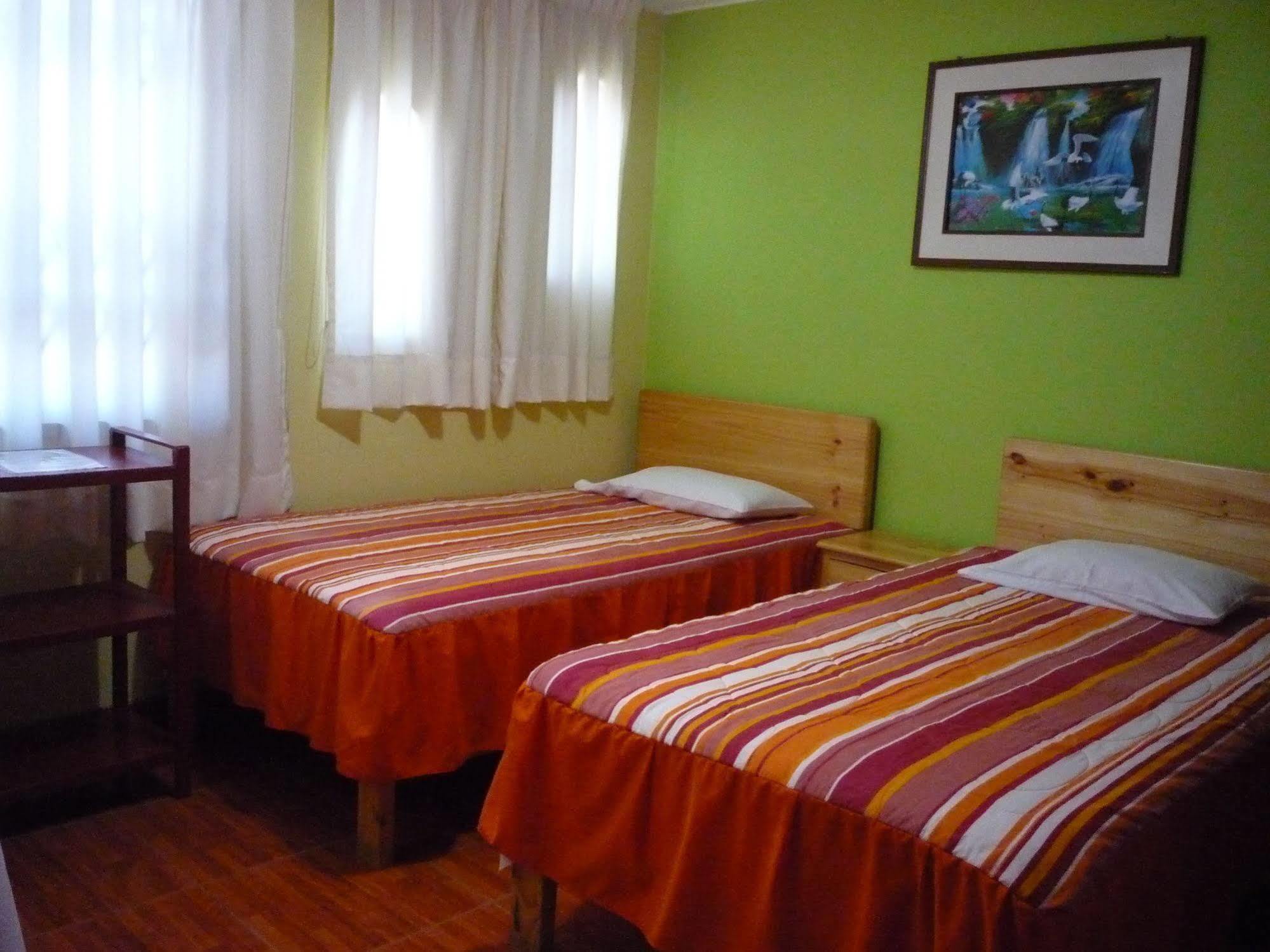 Hotel Savoy Ика Екстериор снимка